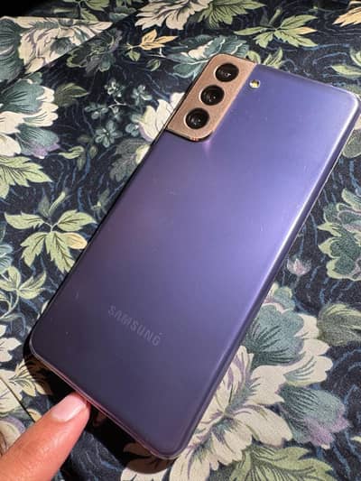 Samsung s21 10 by 10 8gb 256gb. . . . all ok