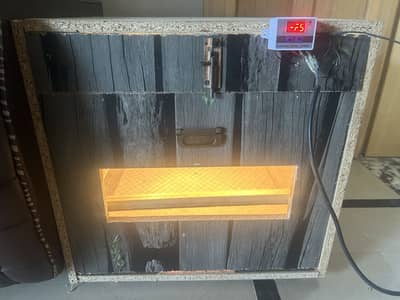Incubator semi auto for sale 150 eggs