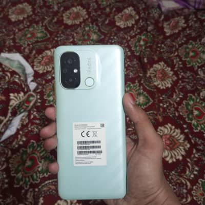 Mobile ki conditions 10 by 10 hai or box sath hai or masala ni hai