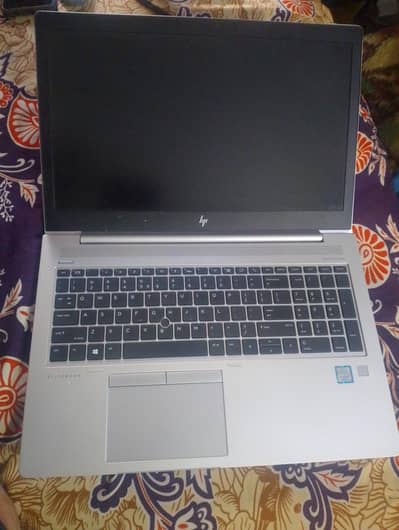 HP Elite book L-850 G6