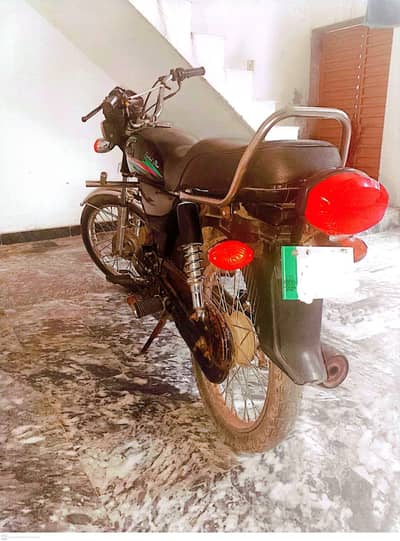 United US100 BLACK, 2018