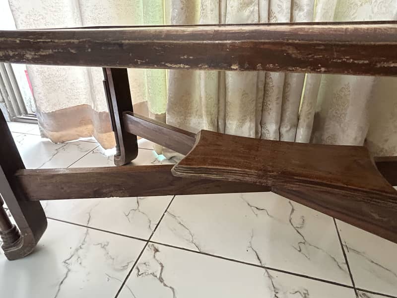 One side table and one centre table 4