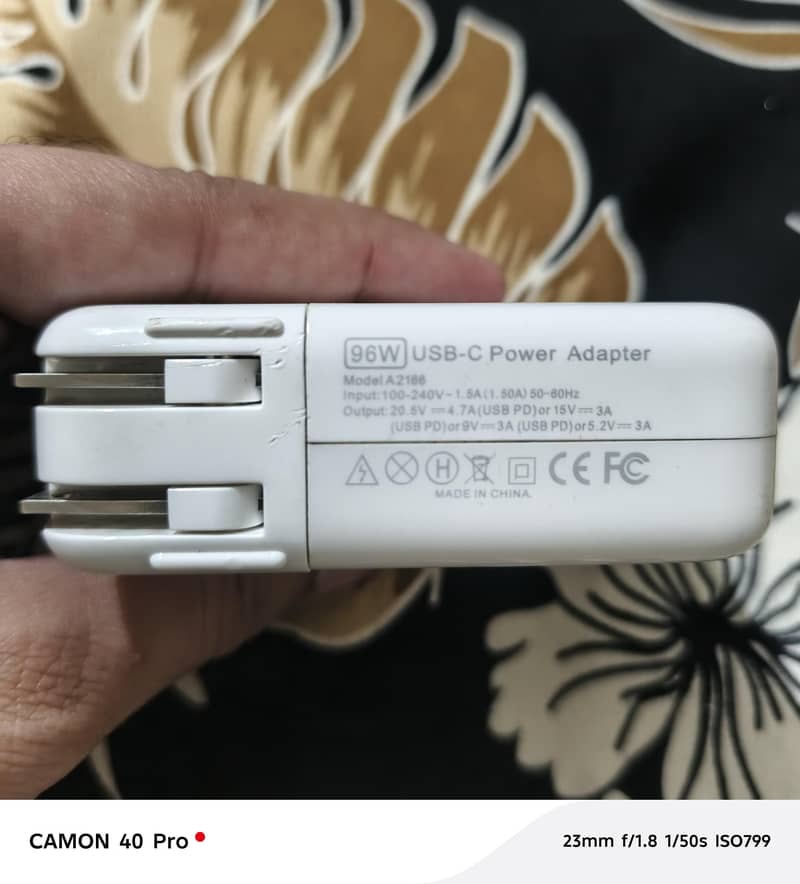 MacBook Orginal C Type Adaptor 1