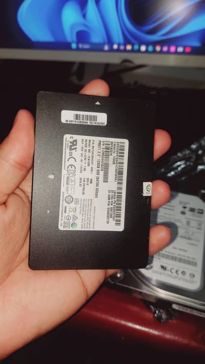 128GB SSD Offer . 1st person Used Urgent Selling