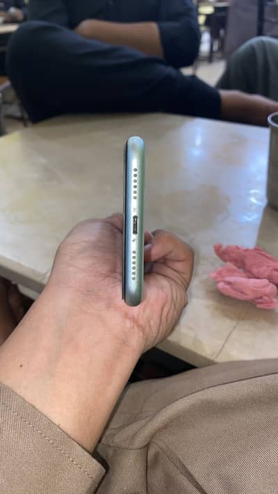 iphone 11 sim locked