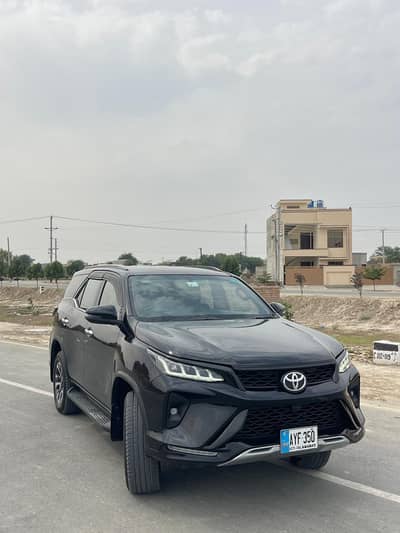 Toyota Fortuner Legender 2022