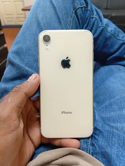 I PHONE XR 64GB