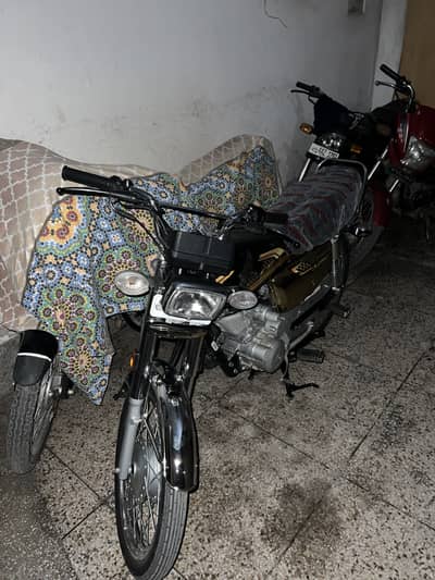 Honda 125 Gold Edition