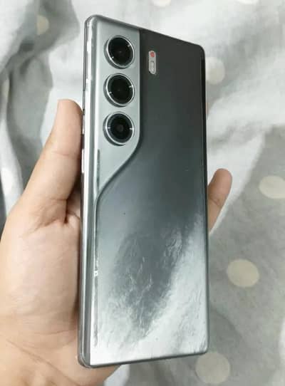 Techno Camon 40 pro Urgent Sell with lush Condition