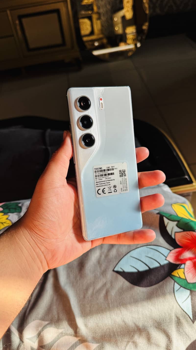 Tecno Camon 40pro 3