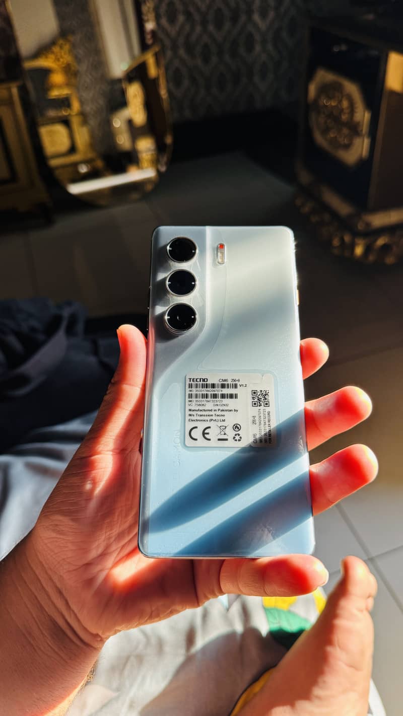 Tecno Camon 40pro 4