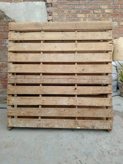 wooden pallets for Goats sheeps
