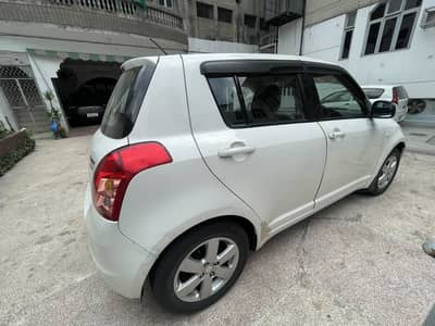Suzuki Swift 1.3 Automatic Navigation