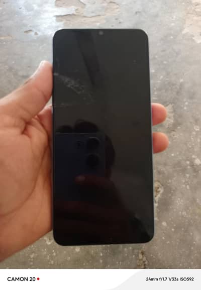 4 GB 64 gb with box and charger