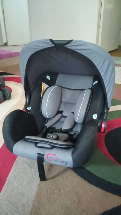 Cot Stroller and Carry Cot Tinnies Brand