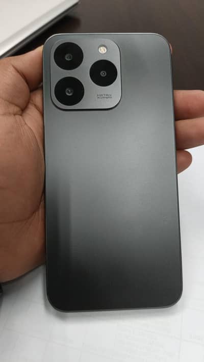 Realme 15T 8+10/256 gb & 5G with 7000Mah battery in lush condition