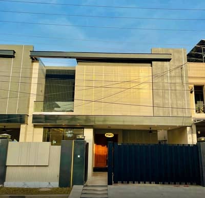 Your Dream Brand New 10 Marla House Is Available In Model Town - Block C