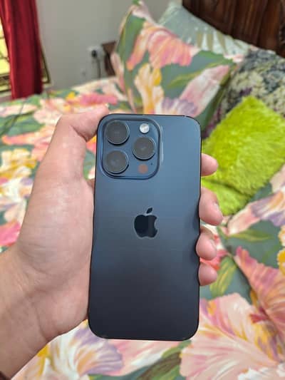 iPhone 15 pro jv 1TB Blue titanium  99%  9.88/10 brand new condition