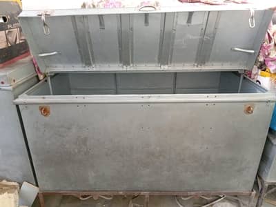 full size petti half and full door open options with stand