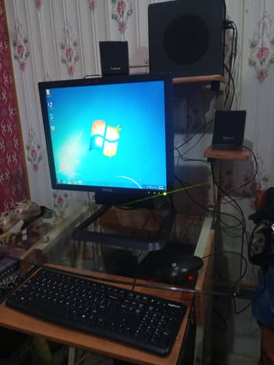 Full setup Sell with computer trolly.  Intel Core2 Duo