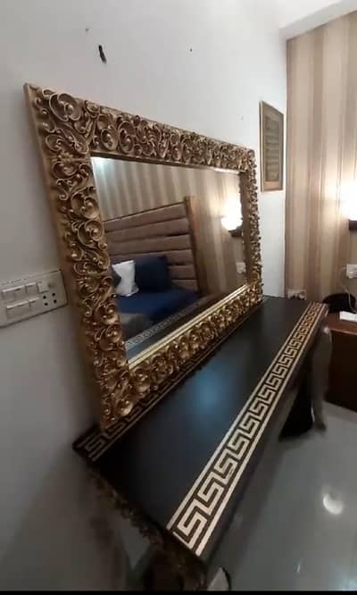 console with rectangular mirror