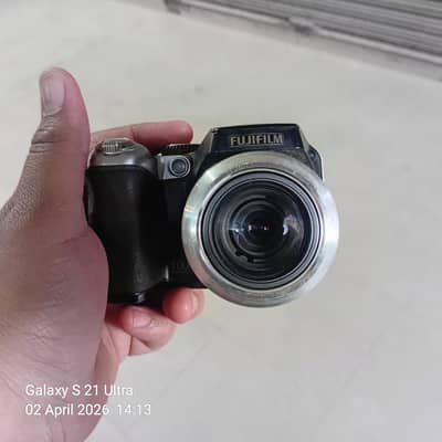 fujifine pix digital camera mini dslr camera  in good condition