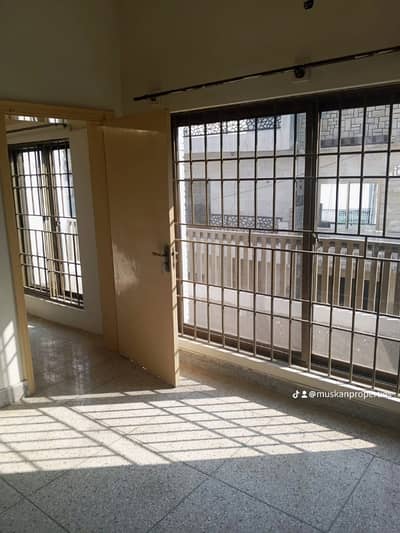 FOR RENT 368L F-10/3 HOUSE 3 M SIZE 2040 NEW TRIPLE STOREY ONE UNIT FOR FAMILY