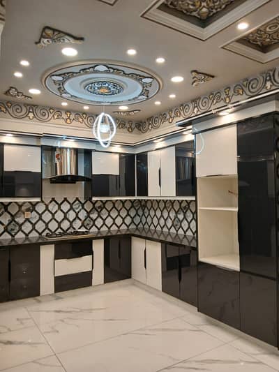 Brand New West 240yrds 2nd Floor With Roof For Sale In Gulshan Block 5