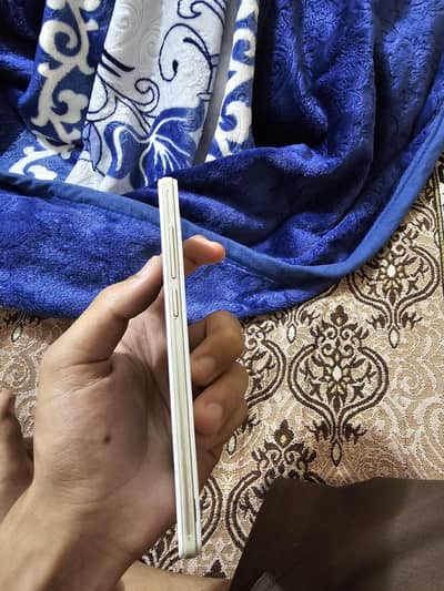 best for Hotspot use for apple and other non pta phones