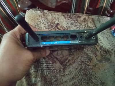 D-Link router in good working condition fore sale