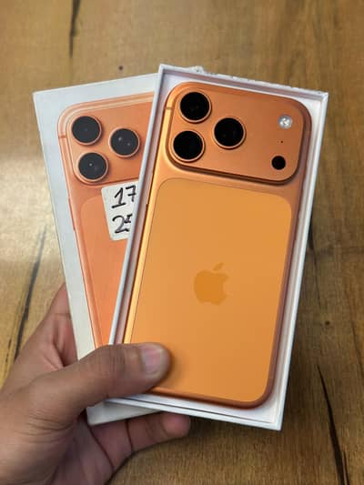 IPHONE 17 PRO - 256 GB STORAGE - SIM LOCKED JV