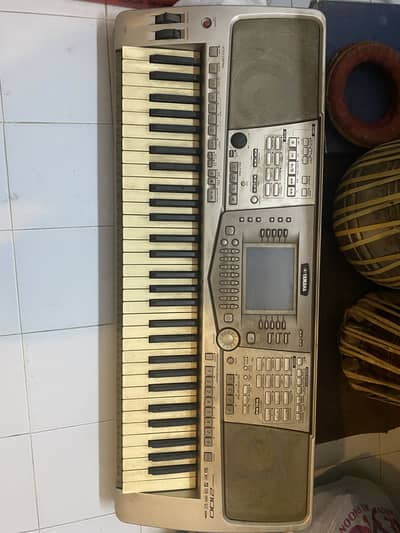 Yamaha PSR-2100 Keyboard