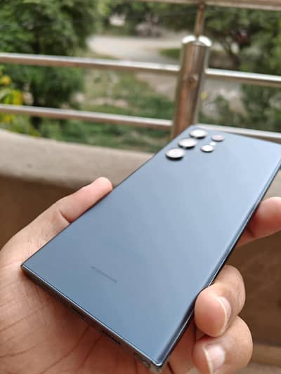 Samsung galaxy S22ultra official pta 12g  512gb 10-10 condtion