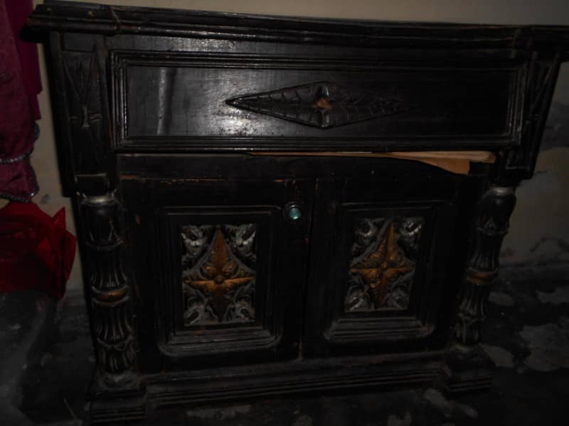 2 Chinioti Solid Wood Side Tables 1