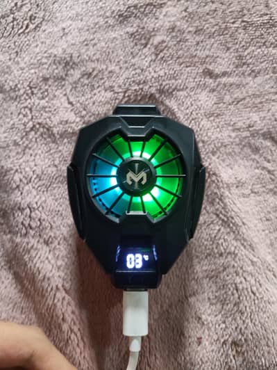 Memo DL05 cooling fan/radiator