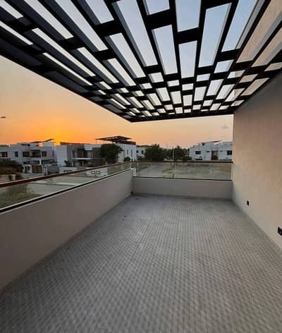 In DHA Phase 4 Of Karachi, A 300 Square Yards House Is Available