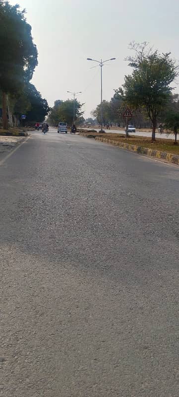 G-10/2 POLT 50+80 CORNER EXTRA LAND FOR SALE