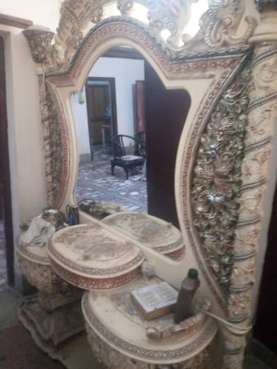 looks good mirror dressing