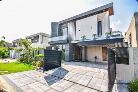 20 MARLA ELEGANT AND FULLY MAINTAINED SUPER HOT LOCATED BUNGALOW IS AVAILABLE IN THE BEST BLOCK OF DHA LAHORE.