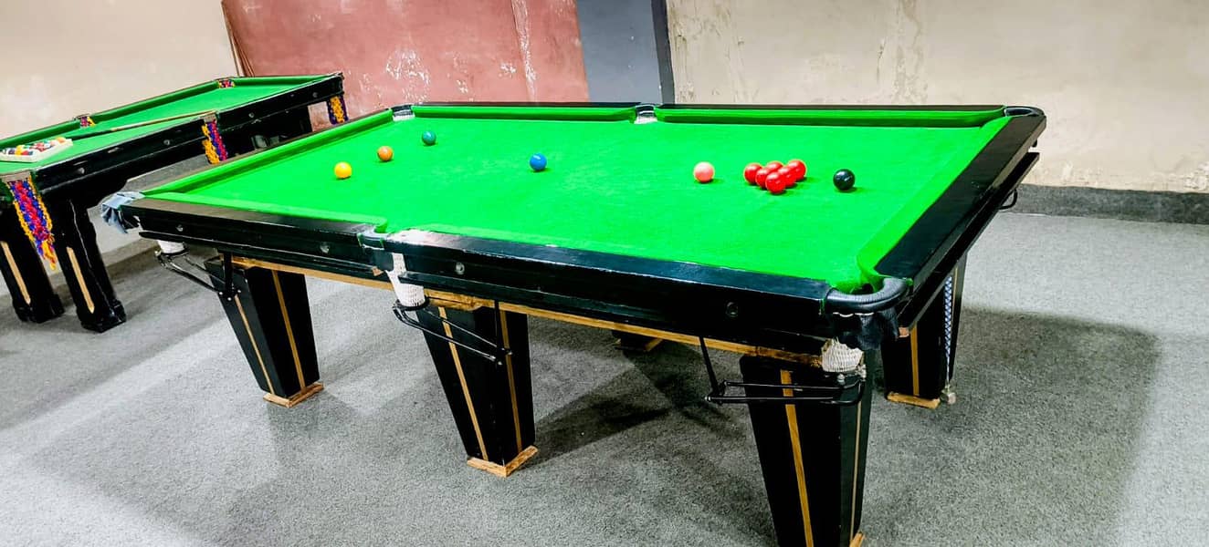 Snooker table 0