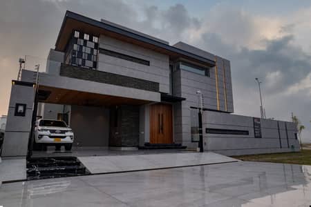 20 MARLA ELEGANT AND FULLY MAINTAINED SUPER HOT LOCATED BUNGALOW IS AVAILABLE IN THE BEST BLOCK OF DHA LAHORE.