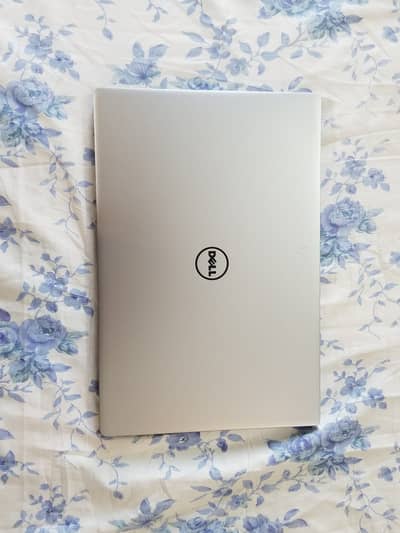 DELL XPS 13 Intel Core i7-7500U 13.3 FHD LED 8/256 SSD WIN 10