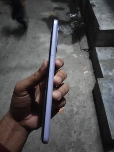 Redmi 12c 6/128 panal thora sa brak ha lakin chalta sai ha