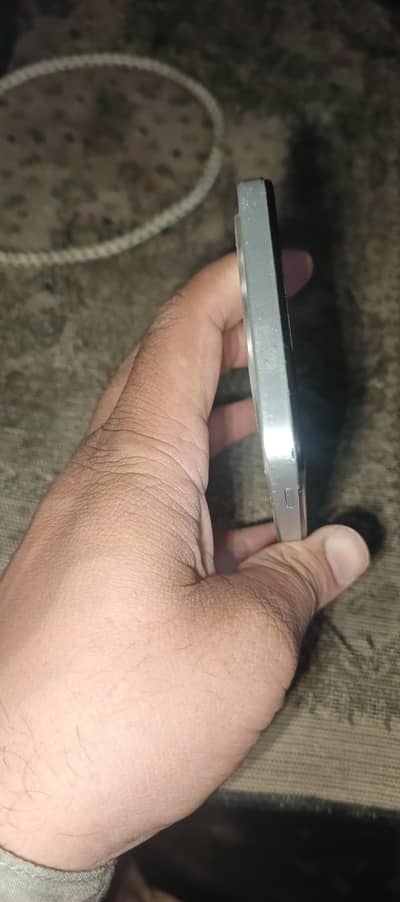 in finding smart 8 pro 4/128 GB with box