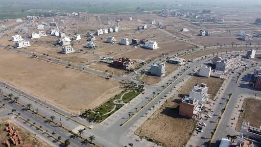 Prime Location 5 Marla Residential Plot For sale In Gujranwala