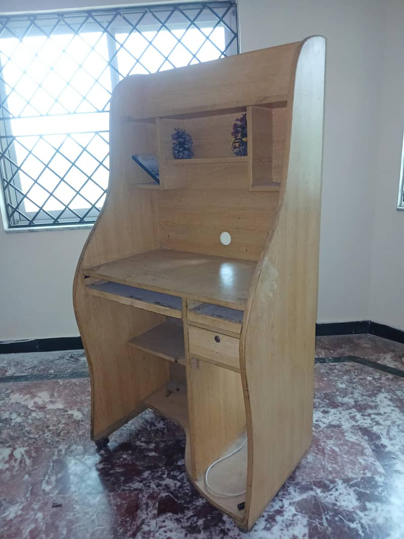 Computer Desk/Workstation 0