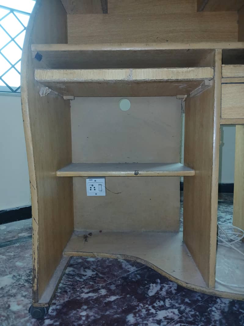 Computer Desk/Workstation 1