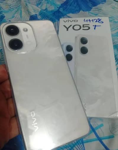 Vivo y05 only just box open 4+4/128(0300-1558200)