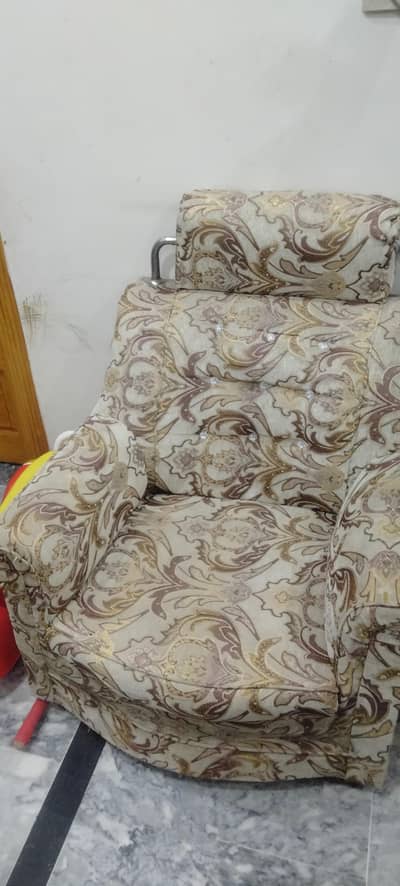 5 seaters sofa set ,sim call 03452640135