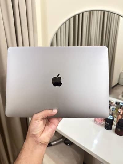 MacBook Air M1 2021